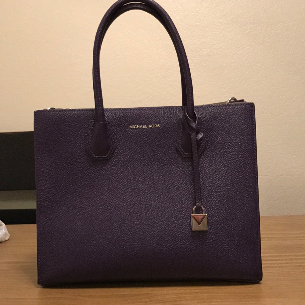ON HOLD Michael Kors Mercer Large Tote